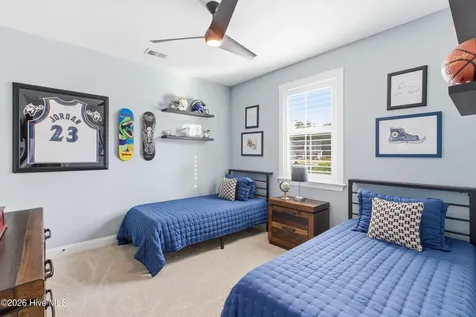 194 Hampton Court Hampstead NC 28443