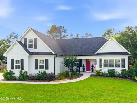 194 Hampton Court Hampstead NC 28443