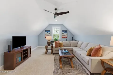 194 Hampton Court Hampstead NC 28443