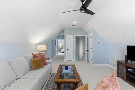 194 Hampton Court Hampstead NC 28443