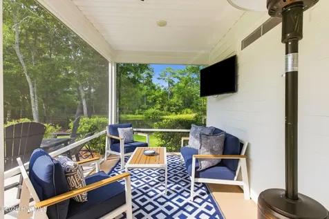 194 Hampton Court Hampstead NC 28443