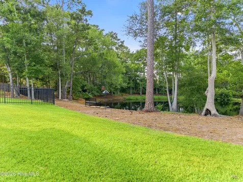 194 Hampton Court Hampstead NC 28443