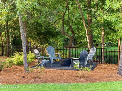 194 Hampton Court Hampstead NC 28443