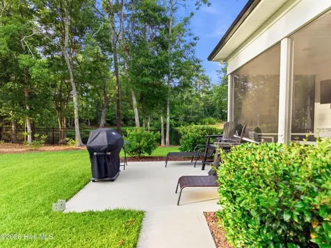 194 Hampton Court Hampstead NC 28443