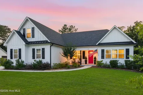 194 Hampton Court Hampstead NC 28443