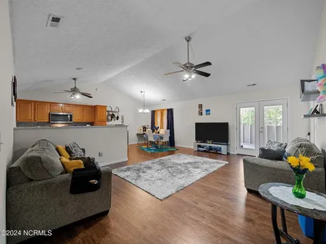 204 Jasmine Lane Jacksonville NC 28546