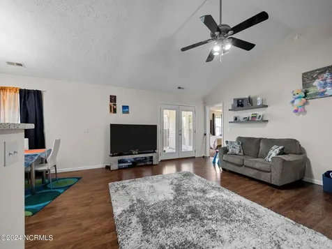204 Jasmine Lane Jacksonville NC 28546