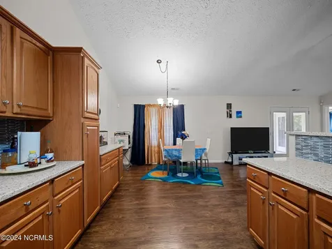 204 Jasmine Lane Jacksonville NC 28546