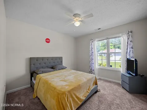 204 Jasmine Lane Jacksonville NC 28546