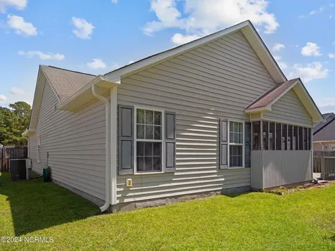 204 Jasmine Lane Jacksonville NC 28546