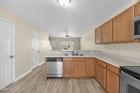 8009 Banister Loop Jacksonville NC 28546