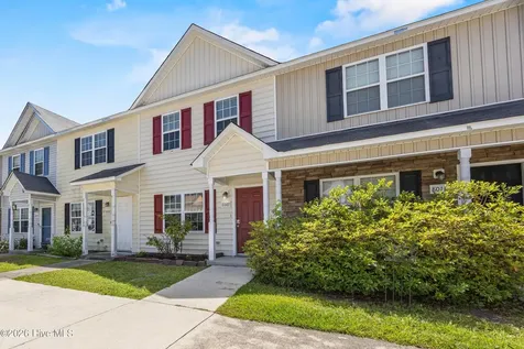 8009 Banister Loop Jacksonville NC 28546