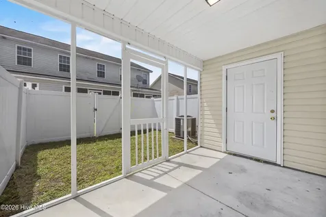 8009 Banister Loop Jacksonville NC 28546