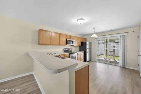 8009 Banister Loop Jacksonville NC 28546