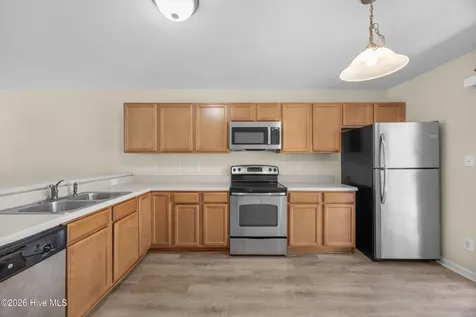 8009 Banister Loop Jacksonville NC 28546