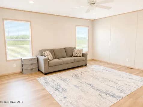 2084 Spring Garden Road New Bern NC 28562