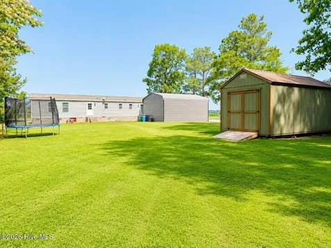 2084 Spring Garden Road New Bern NC 28562