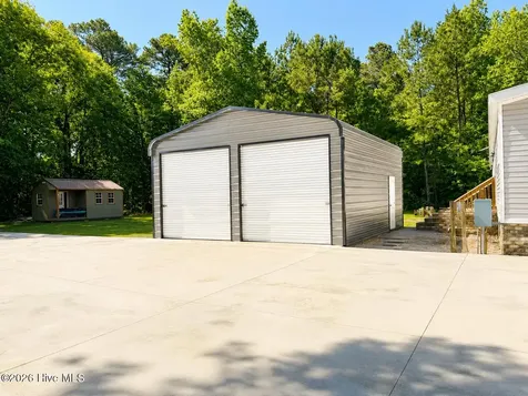 2084 Spring Garden Road New Bern NC 28562