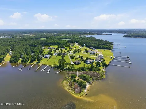 201 Silver Creek Landing Road Swansboro NC 28584