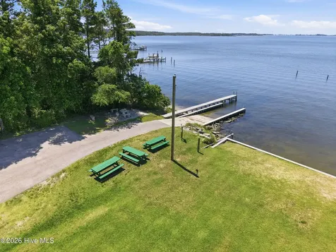 201 Silver Creek Landing Road Swansboro NC 28584