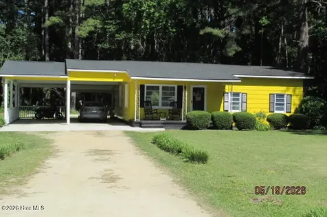584 N 3rd Street Saint Pauls NC 28384