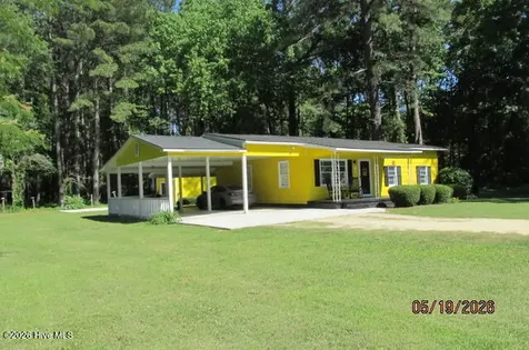 584 N 3rd Street Saint Pauls NC 28384