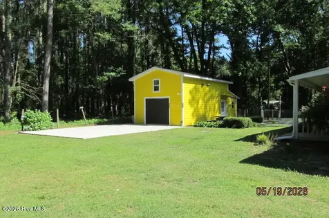 584 N 3rd Street Saint Pauls NC 28384