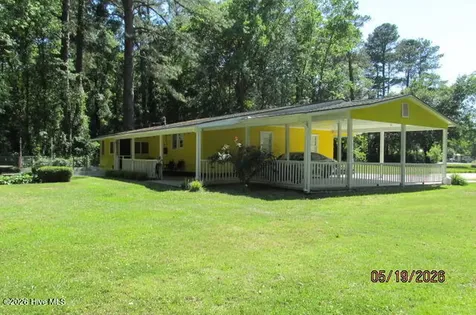 584 N 3rd Street Saint Pauls NC 28384