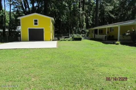 584 N 3rd Street Saint Pauls NC 28384