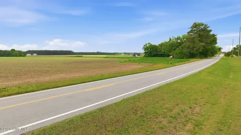 2364 Nc 102 E Ayden NC 28513