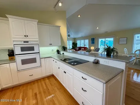 8526 Ocean View Drive Emerald Isle NC 28594