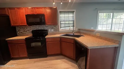 104 Republic Court Jacksonville NC 28540