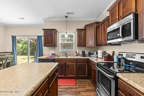 260 Breakwater Drive Sneads Ferry NC 28460