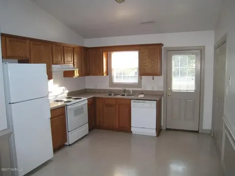 133-2 Starling Road Hubert NC 28539