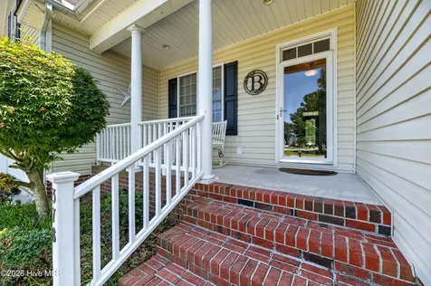 378 Primrose Lane Winterville NC 28590
