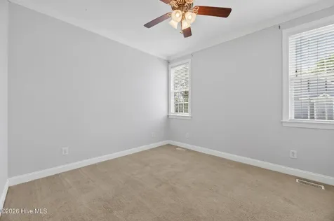 378 Primrose Lane Winterville NC 28590