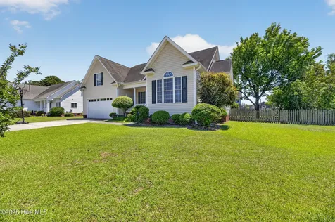 378 Primrose Lane Winterville NC 28590