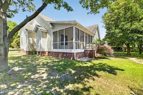 378 Primrose Lane Winterville NC 28590