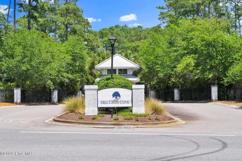 2487 Provence Drive SE Bolivia NC 28422