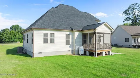 204 Coffman Drive Pikeville NC 27863