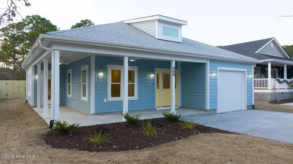 165 NW 4th Street Oak Island NC 28465