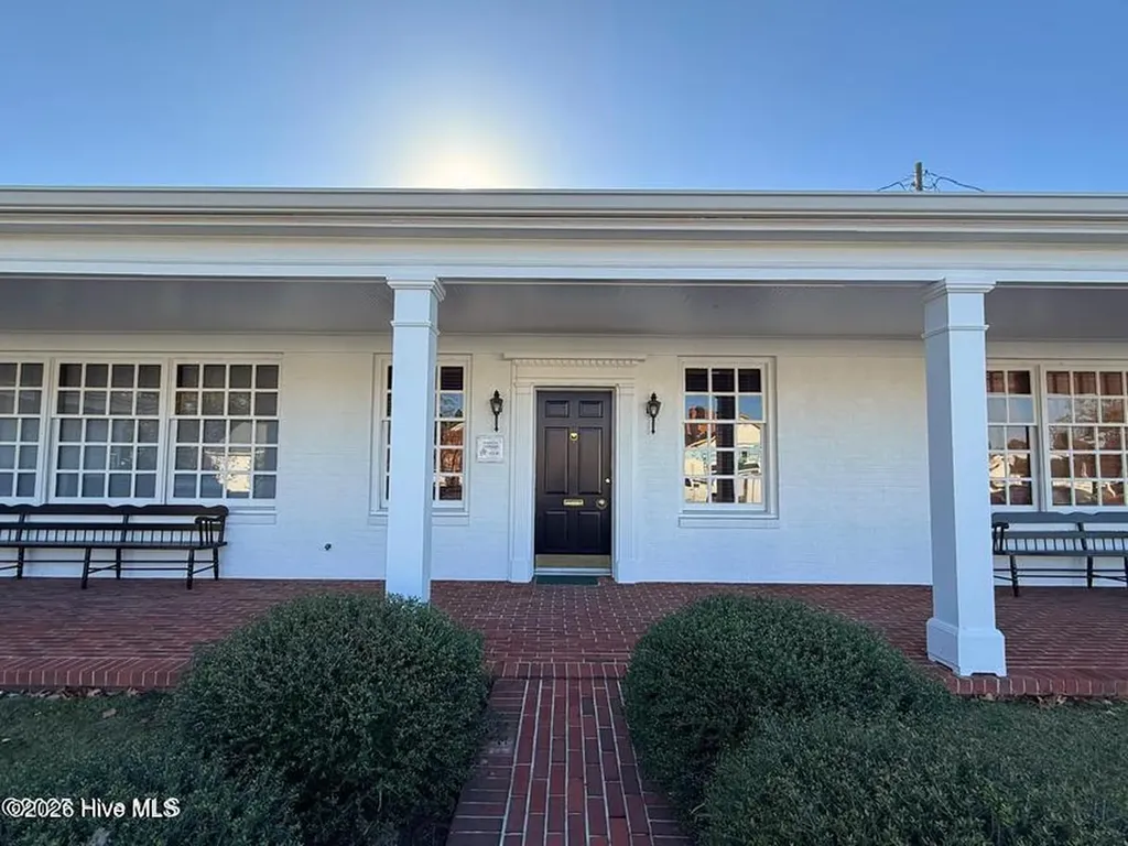 312 College Street Clinton NC 28328
