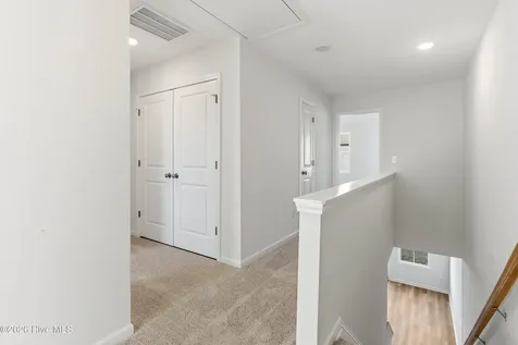 40 W Pioneer Way Hampstead NC 28443