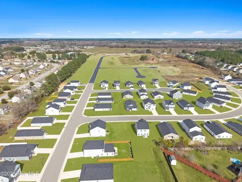 167 N Squires Run Lane Richlands NC 28574
