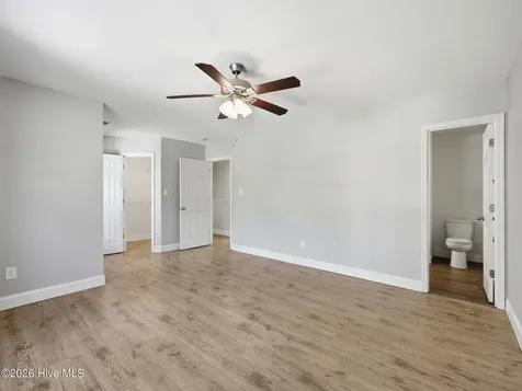 128 Van Riggs Road Hubert NC 28539