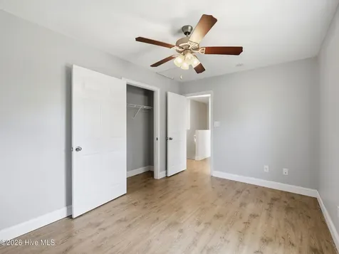 128 Van Riggs Road Hubert NC 28539