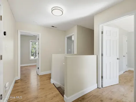 128 Van Riggs Road Hubert NC 28539