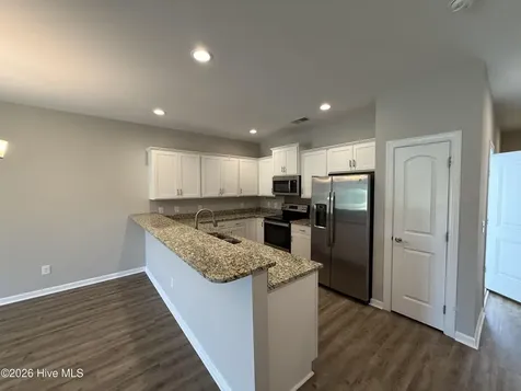 211 Briarcliff Court Kinston NC 28501
