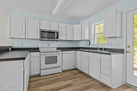 4513 Country Club Road Morehead City NC 28557