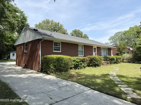 2703 Jackson Drive Greenville NC 27858